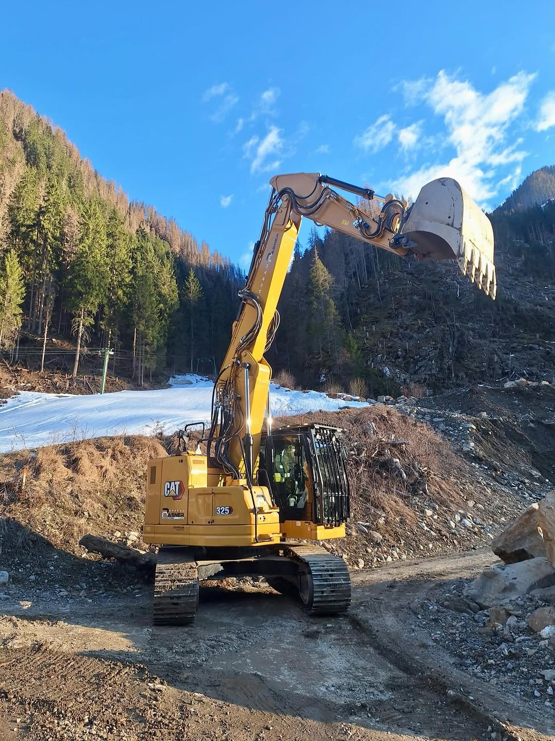 Neuzugang 💨💪🏽 CAT 325 #zeppelin #caterpillar